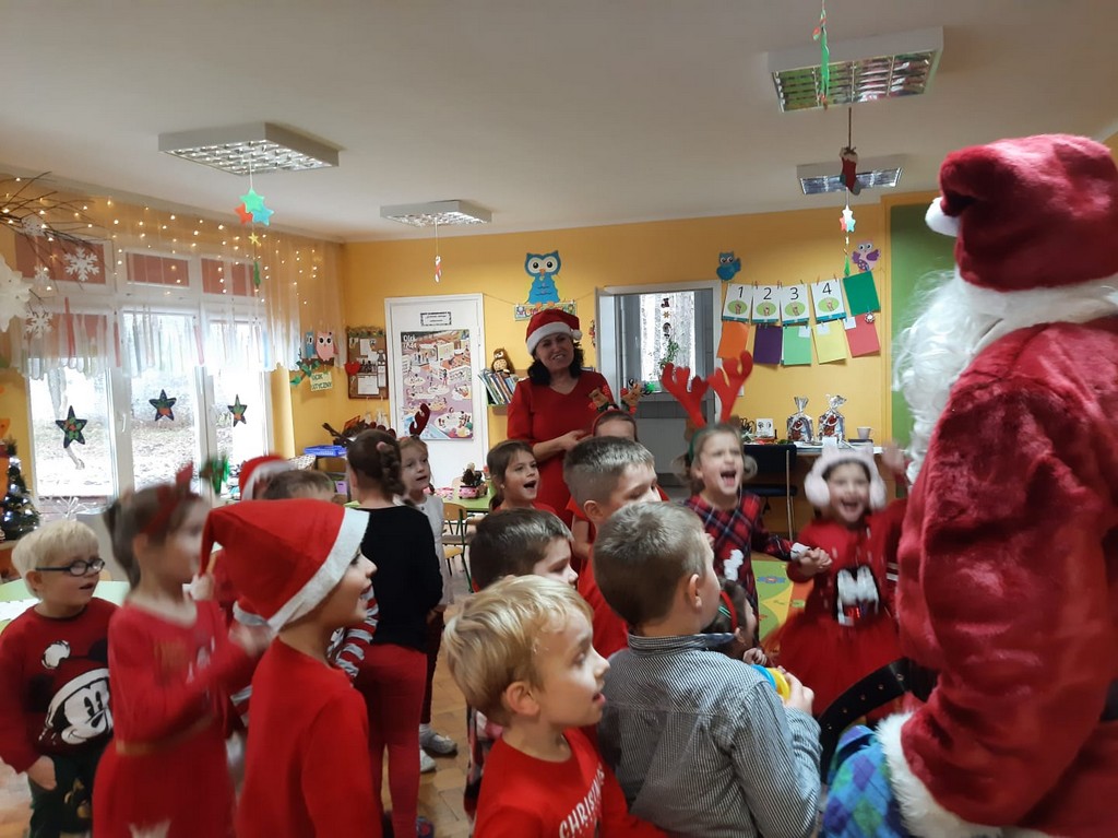 Wizyta św. Mikołaja w placówkach oświatowych publicznych i niepublicznych na terenie Miasta Kalety